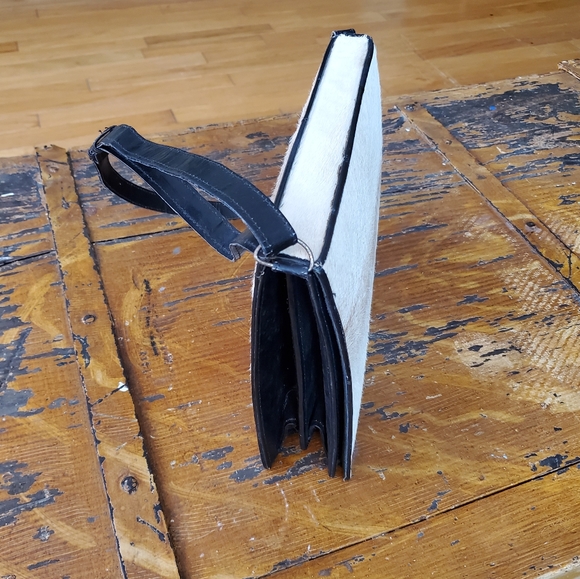 Ivory Cowhide Leather Purse - Picture 5 of 9